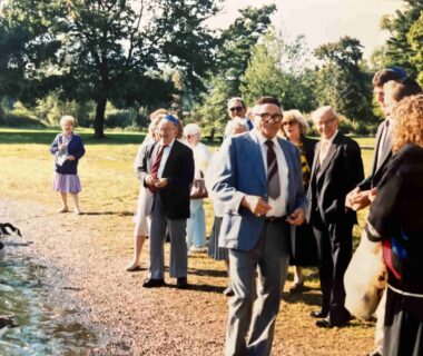 Group of Jewish Holocaust survivors and their children gathered at Edgewood Park in New Haven during Rosh Hashanah